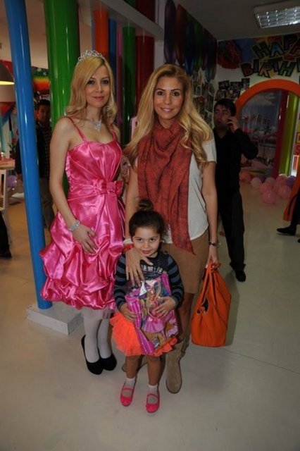 FULYA, HENA GÜNDOĞDU