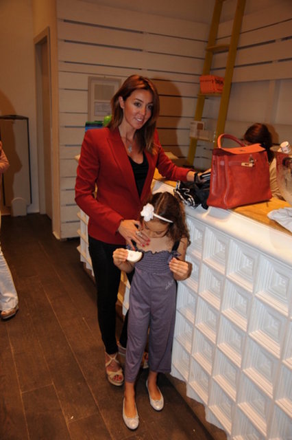 ZEYNEP MUTLU, NAZLI KULABEROĞLU