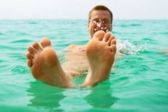 Portekiz'in yerel yönetmeliklerinde "denize işemeyin" yasağı bulunuyor ancak bunun nasıl kontrol edildiği merak konusu!