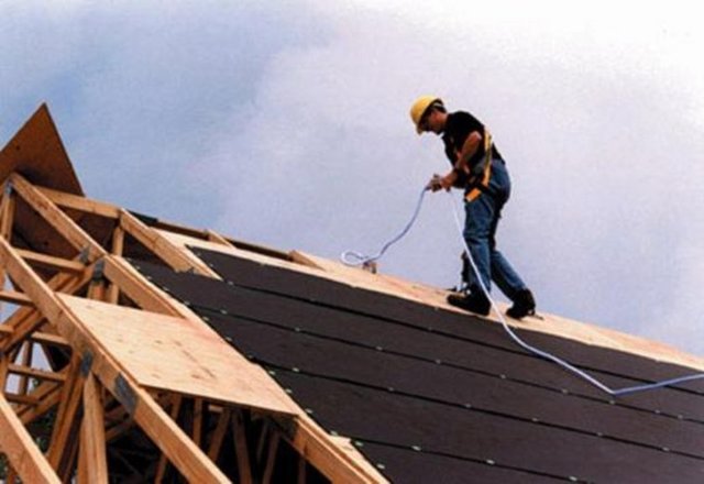 92. Çatı Ustası -  - Yıllık geliri: 35 bin 173 Dolar