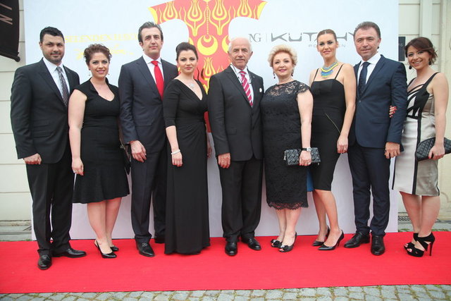 ÖZGÜR - HEDİYE GÜR, ONUR - SEMA SÜRMELİ, NAFİ-GÜLSÜM GÜRAL, YELDA-ERKAN GÜRAL, GÜLDEN GÜRAL