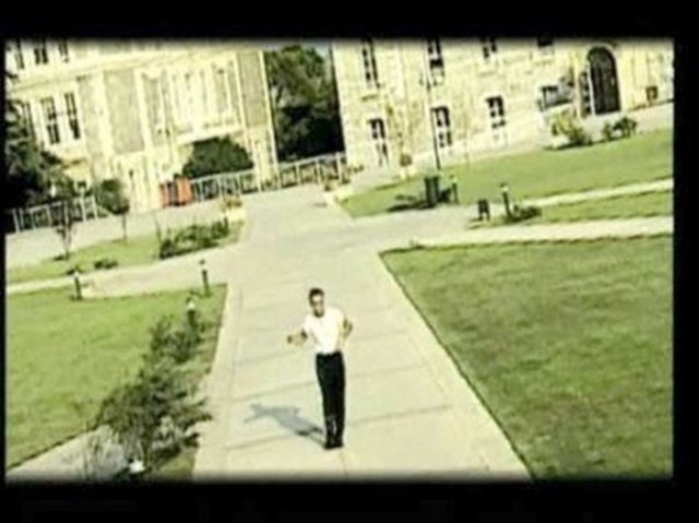 Mustafa Sandal - Bu Kız Beni Görmeli