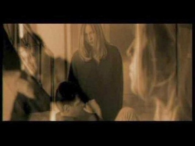 Ferda Anıl Yarkın - Üzülme