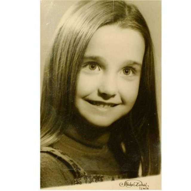 BERNA LAÇİN - Hadi içimizdeki çocuğu sevelim bugün. Biz de böyleydik bir zamanlar -