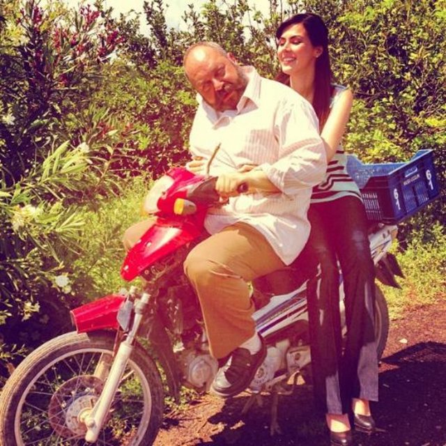 HATİCE ŞENDİL - Caniple kaçıyoruz