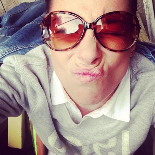 DOĞA RUTKAY - Bu çirkin İzmir'de -