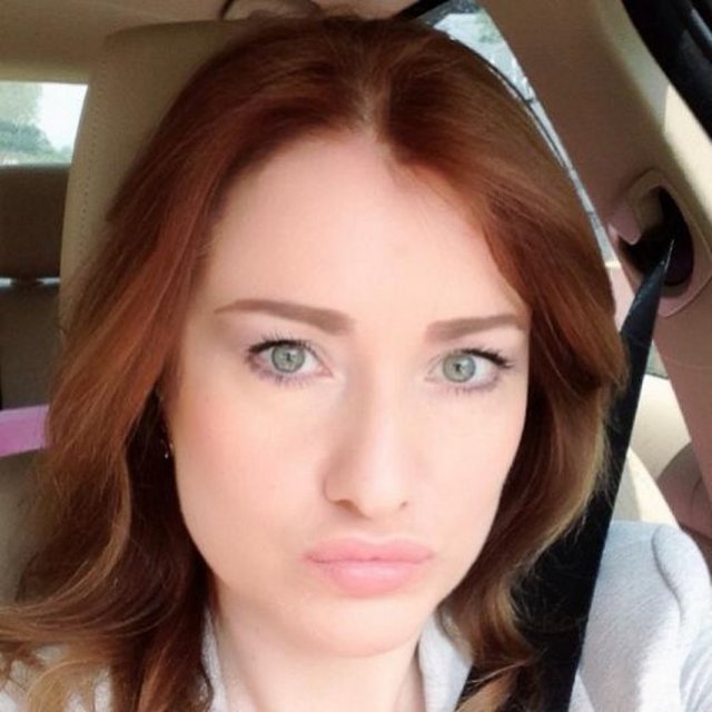 HİLAL CEBECİ - Komiğim ballarım komik