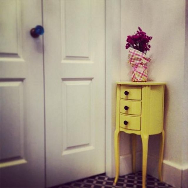 BERGÜZAR KOREL - Her köşe de bir hayat -