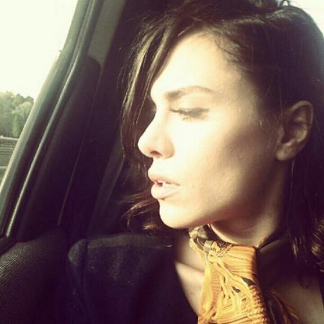 ŞÜKRAN OVALI - Güneşi gördüm kim bilir bir daha ne zaman -  -  -  -