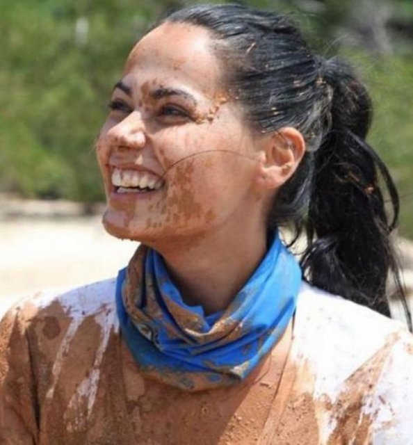 Ben de onu sevmeye çalıştım ve sevdim. Duygu'nun şu an ki pozisyonunu koruması lazım. Sinirlerine hakim olması gerekiyor. Yoksa haklı olduğu durumlarda bile haksız olabilir." -