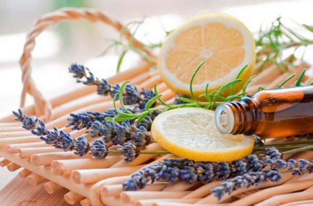 Baharatlar... - Zencifil, biberiye gibi hafif acı ve dolaşımı canlandıran baharatlar.