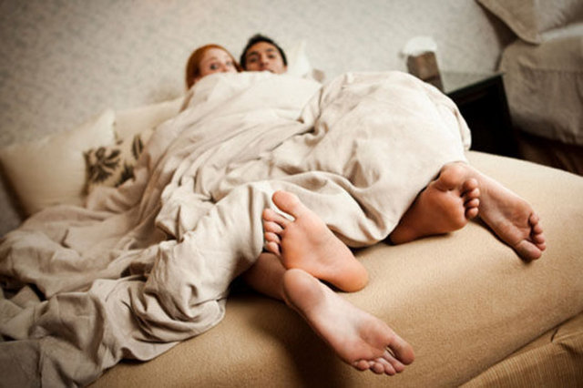 Doğal makyaj etkisi -  - Cinsel ilişki adeta doğanın makyajıdır. Günde 15 dakikalık cinsel ilişki, yanaklarınızın doğal rengine kavuşmasına, - dudaklarınızın kırmızılaşmasına ve cildinizin parlamasına yardımcı olur.