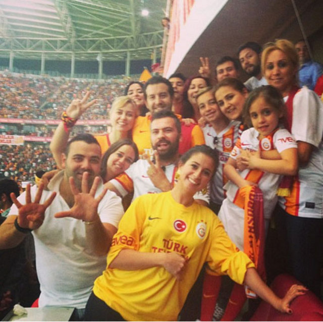BUSE TERİM VE ARKADAŞLARI