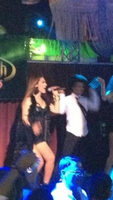 DEMET AKALIN - Zayıflayınca şortlar geri döndü