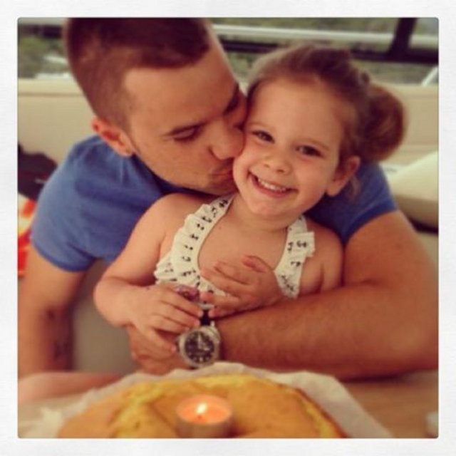 PINAR ALTUĞ - İyi ki doğdun canım kocam seni çok seviyoruz -