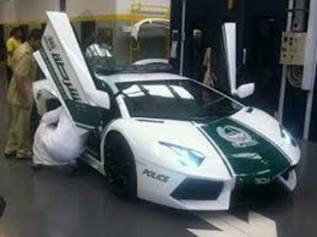 4- Lamborghini Aventador