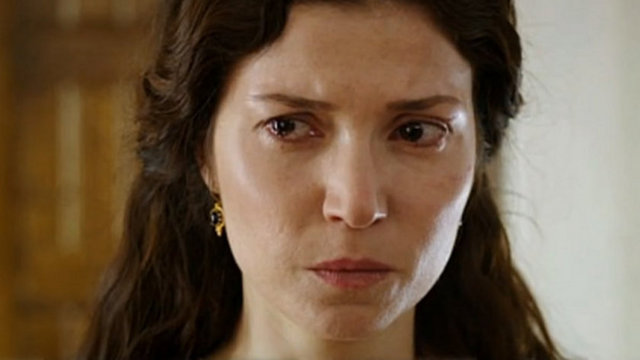 Hatice tabii başlı başına bir trajedi kaynağıydı...