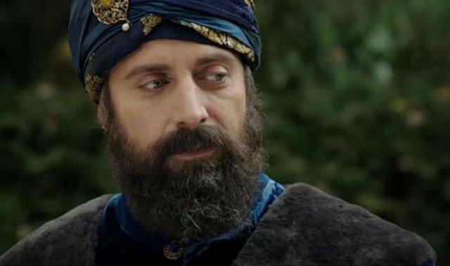 Çok özel bir sahne geliyor, Süleyman'la ikisinin" şeklinde konuştu...(Milliyet)