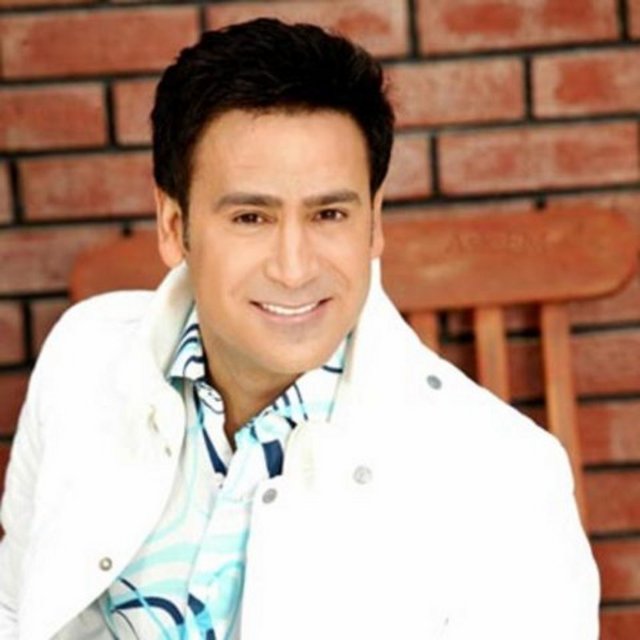 - İzzet Yıldızhan "Fransızlar amma kültürlü, ufacık çocukları bile Fransızca konuşuyor."