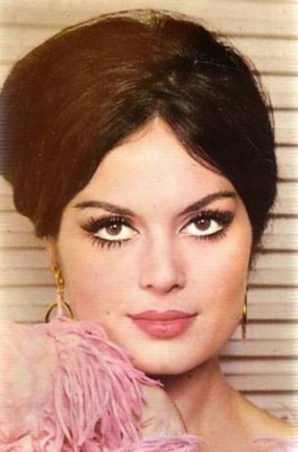 Gazeteci sorusu "Türkan Hanım, gözlerinizi bağışlamayı düşünür müsünüz? " -  -  -