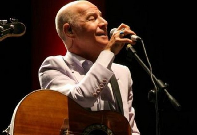 MAZHAR ALANSON Ünlü sanatçının, Siirt'te sekiz çocuğun, iki bebeğe tecavüz ettiği olayla ilgili olarak twitter sayfasına yazdıkları çok konuşuldu. -