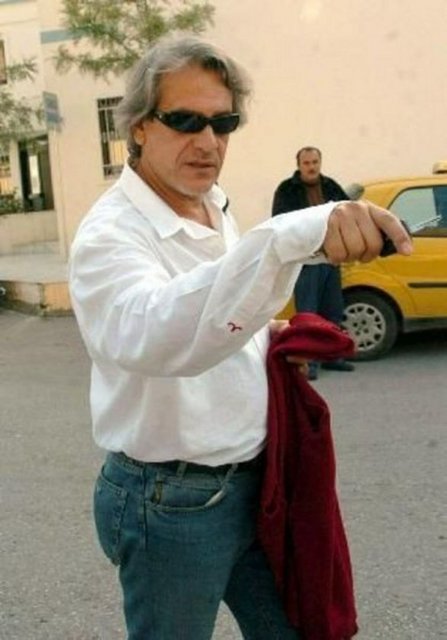 Neco, 'En Büyük Yarışma Bu Yarışma' programını sunarken "Ne iş yapıyorsunuz?" -  -