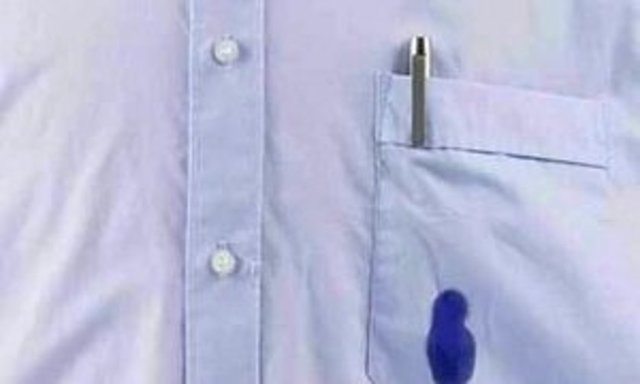Duvardaki pastel boyaları silebilirsiniz.