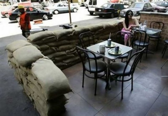 Örneğin bana bir el bombası ver derseniz ilginç bir yemekle karşılaşabilirsiniz.