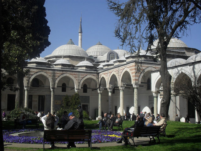 Saray, 3 Nisan 1924'te Mustafa Kemal Atatürk'ün emriyle müzeye dönüştürülmüştür. -