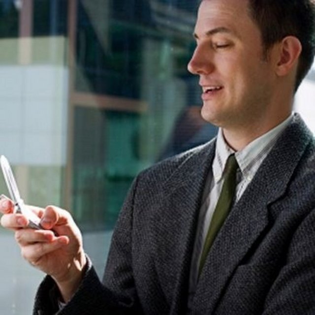 Ona onunla ilgilendiğinize dair güzel mesajlar atın.