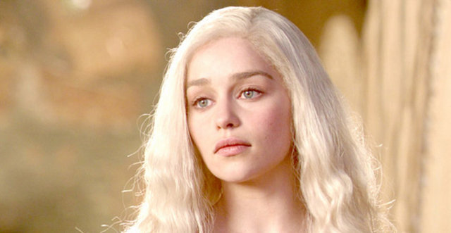 Kurgusu ve hikayesi dışında sevişme sahneleriyle de adından çok söz ettiren ve dünyada izlenme rekorları kıran dizi Game of Thrones'da artık Türkan Şoray kuralları var... -  -  -  -  -  -