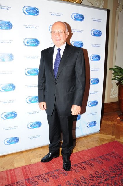 EROL AKSOY 