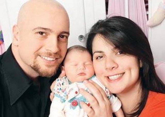 Ama mutluluğu ikinci evliliğini yaptığı Enis Cergel'de buldu.  -  -