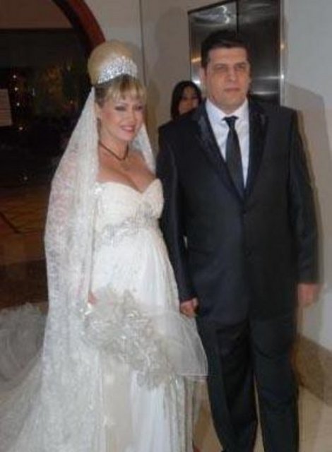 İlk evliliğini çocuk yaşta yapan Yeliz Yeşilmen bir süre önce ikinci kez nikah masasına oturdu.  -