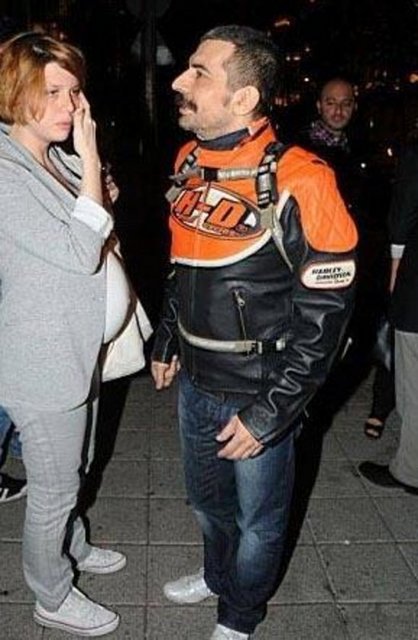 Ediger başarılı bir reklamcı.  -