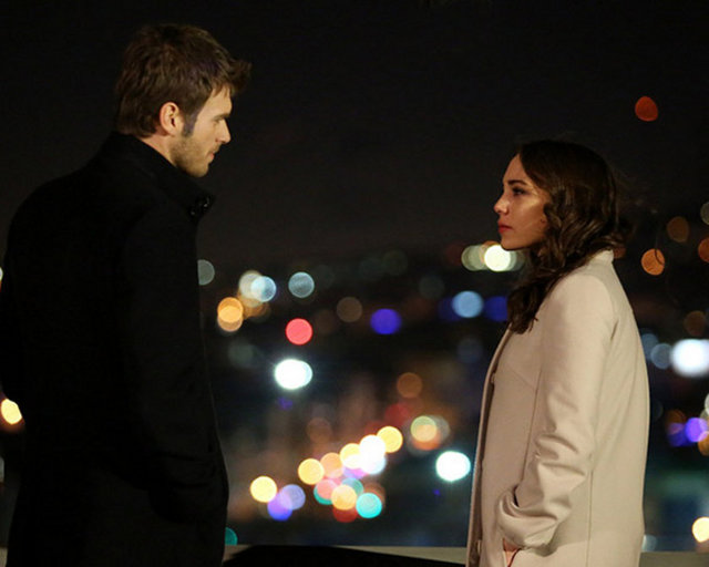 Dizide Kuzey ve Güney arasında kalan Karayel'in gerçek hayattaki aşkı ise...