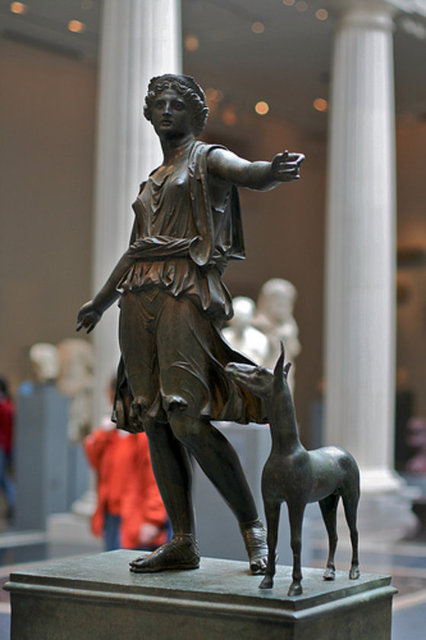 Artemis ve Geyik - Yapım yılı: M.Ö. 100 – M.S. 100 - Değeri: 32.5 milyon dolar