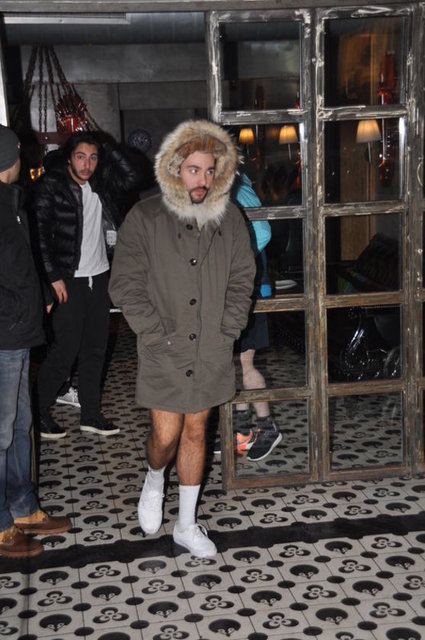 Giyim tarzı nedeniyle kendisini eleştirenlere Ural, "Onlara gülüyorum ve çok saçma buluyorum. Bu tür şeyleri kafama bile takmıyorum" şeklinde  cevap verdi. (Makaron)