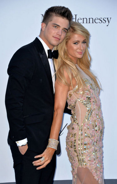 PARIS HILTON, RIVER VIIPERI