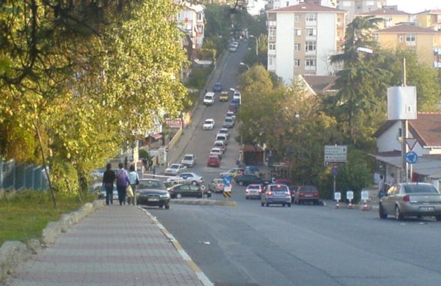 ACIBADEM - Üsküdar-Kadıköy-Çamlıca-Libadiye  arasıdadır.