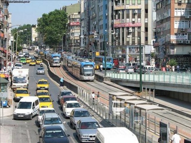AKSARAY  - Avrupa yakasında,Fatih-Yenikapı-Laleli  arasındadır.