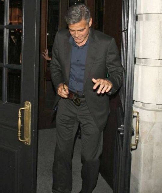 Clooney ile bir gece beraber olmayı hak kazanan kadın 3 Şubat'ta New York 'a uçarak ilk önce David Letterman'ın şovuna katılacak.