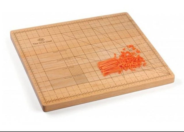 Doğru şekil için kesme tahtası.