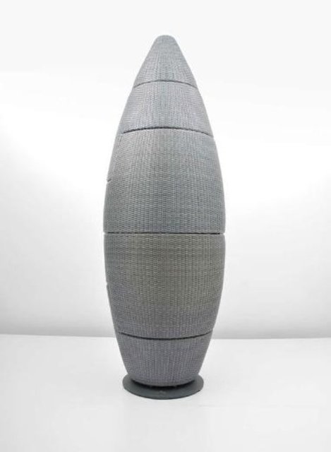 Masa, sandalye kulesi