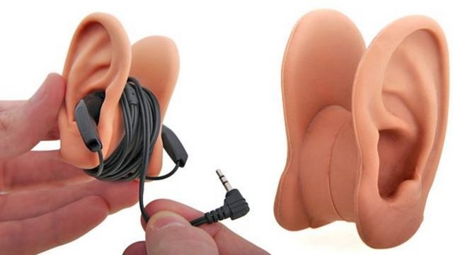 Kulak Şeklinde Kulaklık Tutucu