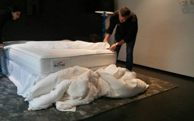 "Smarttress" adı verilen yatağın normal bir yataktan farkı olmadığını belirten Durmet sözcüsü Jose Antonio Muinos, farkın alt tarafa yerleştirilen tespit sistemi olduğunu söyledi.