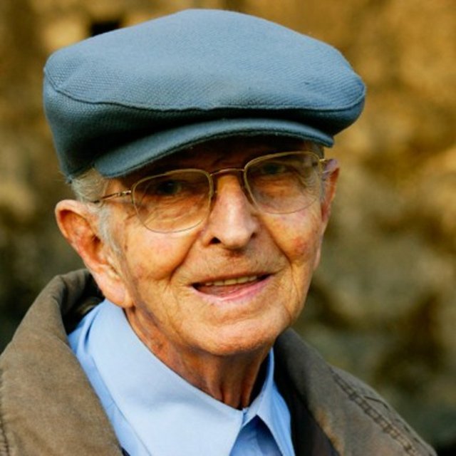 Yaşlılarla ilgilenin Çocuklarla aranız iyi değilse, yaşlıları ziyaret edebilirsiniz. Size anlatacakları o kadar çok hikâye var ki!