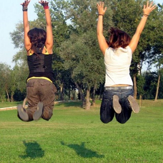 Dostlar bunun için var Moraliniz bozuk diye kendinizi insanlardan uzak tutmayın. Arkadaşlarınızı arayın. 