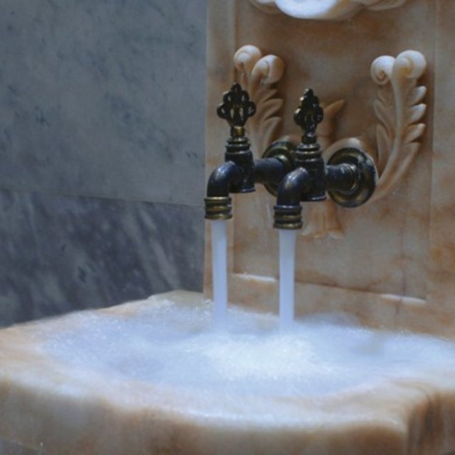 Buharlaşan düşünceler Daha önce hiç hamama gittiniz mi? İçerideki sıcaklık moralinizi düzeltecektir.