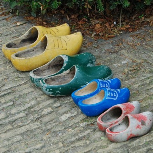 Ailenizle paylaşın Eğer çıkış yolu bulamazsanız, ailenize durumu anlatın. Sizi herkesten daha iyi anlayacak ve koşulsuz sevecek kişiler yalnızca ailenizdir.